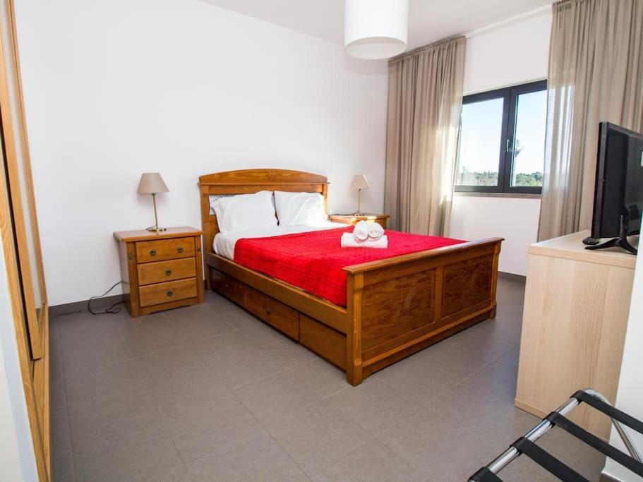 Lake Apartment - Pool And Sea View & Tennis Court & Bbq Pêra Extérieur photo